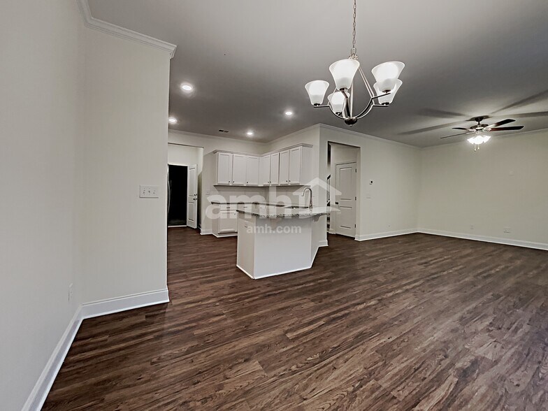 Building Photo - 681 Woodall Rd