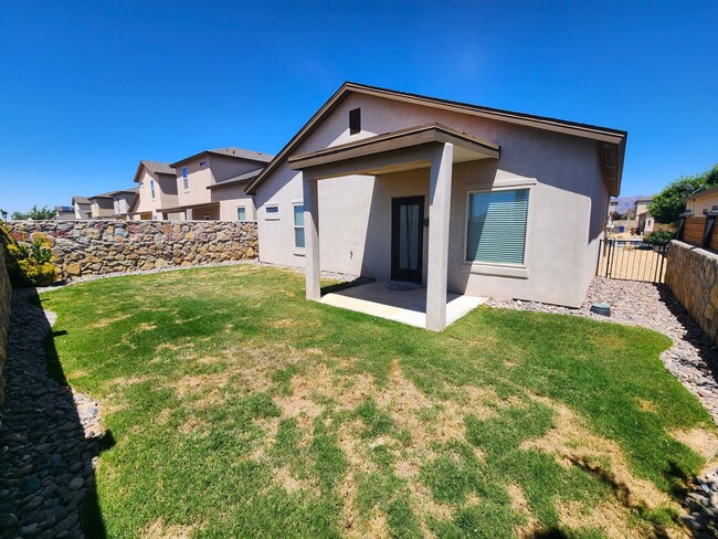 Building Photo - 7039 Chaco St