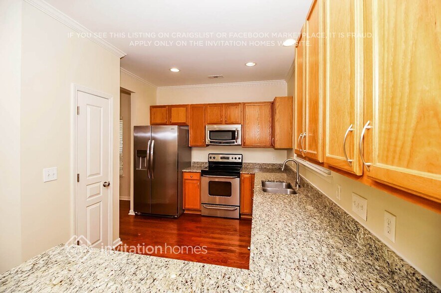 Building Photo - 11147 Aprilia Ln