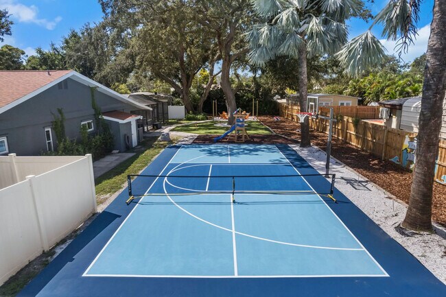 Building Photo - 11950 117th St N