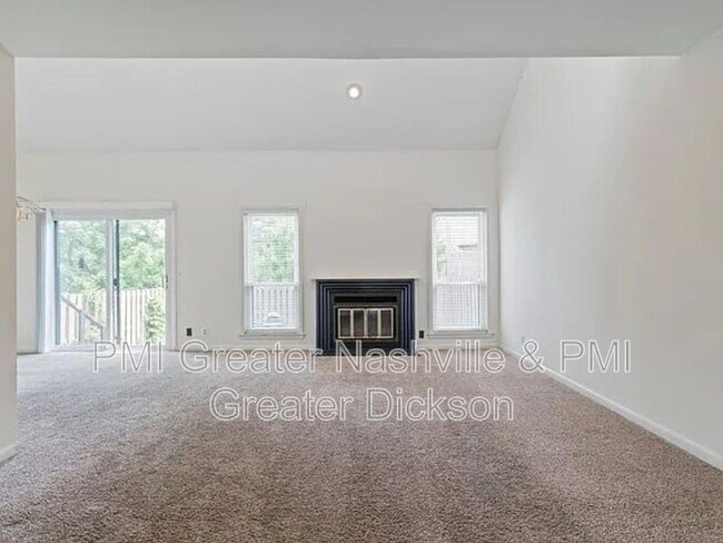 Building Photo - 717 Barlin Ct