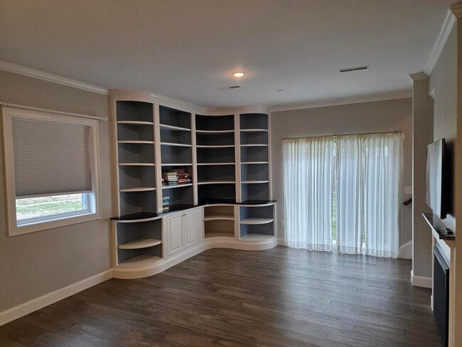 Building Photo - 17 Callaway Dr