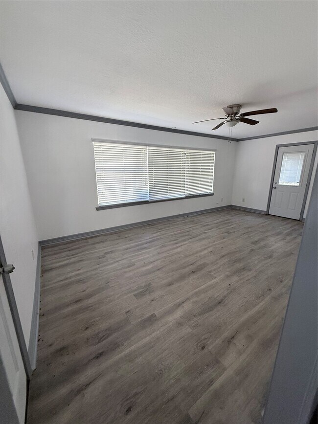 Building Photo - 3818 Linkwood Dr