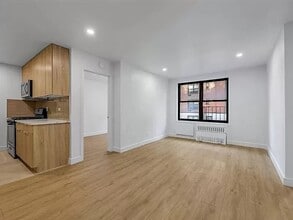 Building Photo - 880 68th St