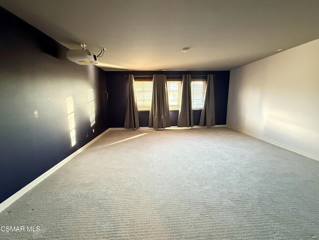 Building Photo - 267 High Meadow St