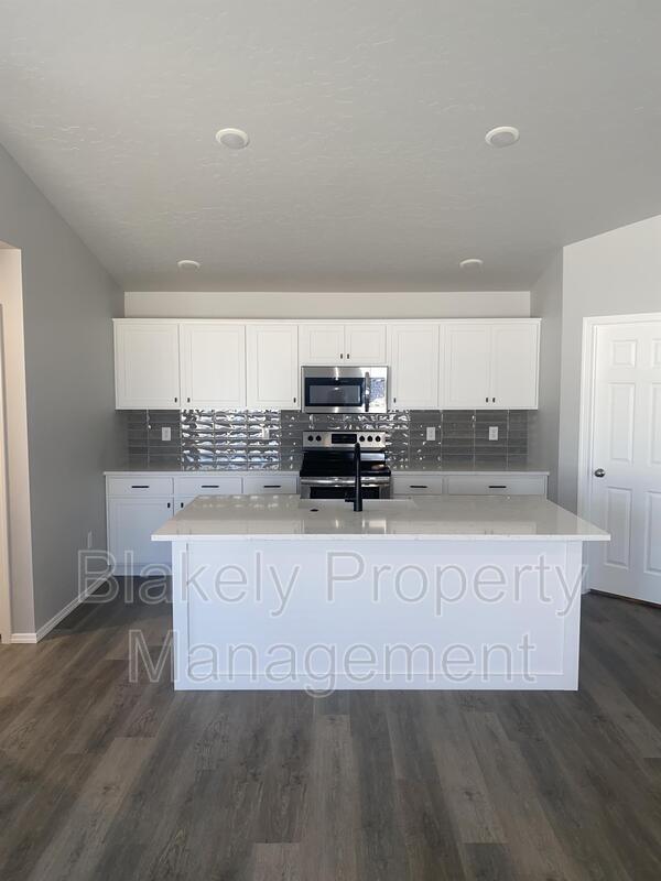 Building Photo - 1415 Carrol Town Wy