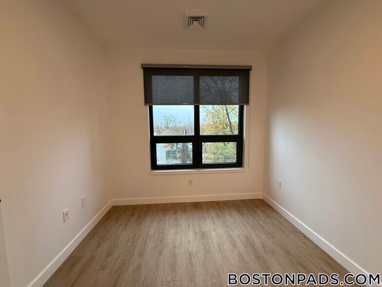 Building Photo - 199 Gardner St