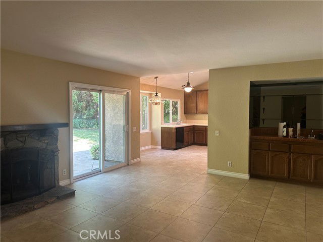 Building Photo - 20639 Círculo Loma