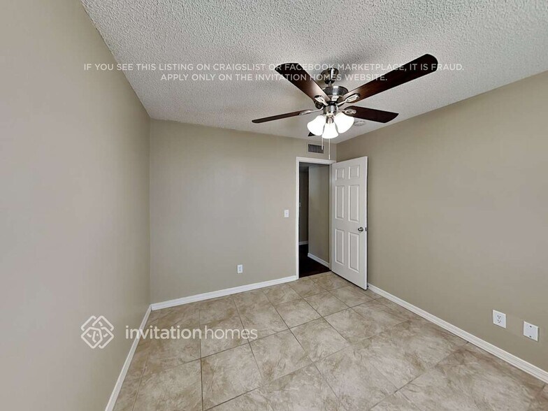 Building Photo - 5115 W Orchid Ln