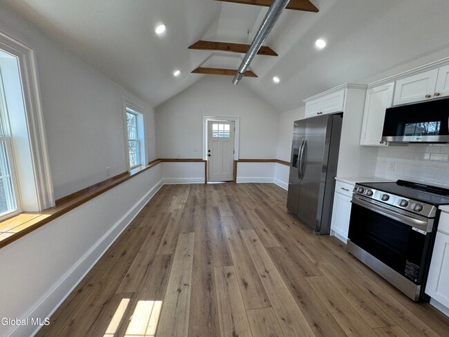 Building Photo - 675 Mac Elroy Rd