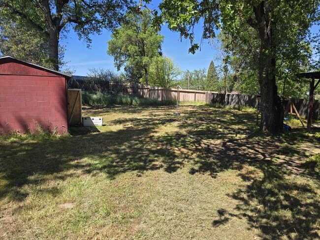 Building Photo - 49801 Canoga Dr