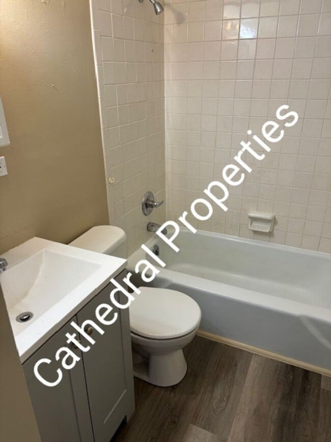 Building Photo - 106 Lee Dr