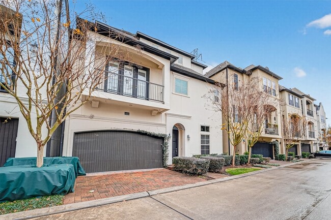 Building Photo - 10917 Upland Park