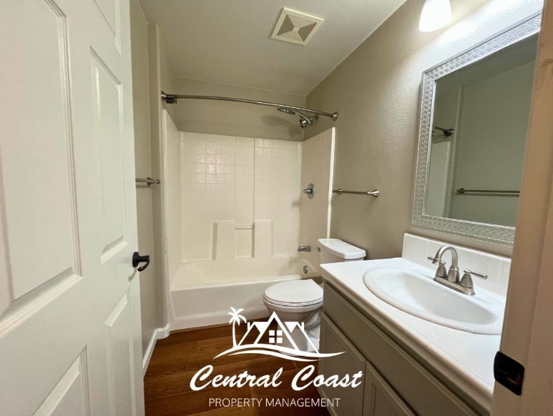 Building Photo - 0 Sunrise Dr