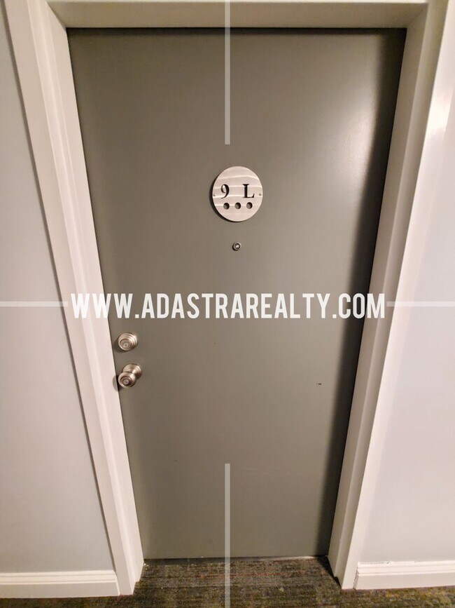 Building Photo - Ultimate Urban Living, Incredible Amenities!!-Beautiful Studio Apartment in Downtown KC-Coming SO...