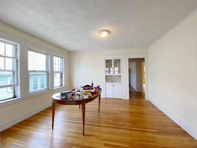 Building Photo - 9 Cresthill Rd