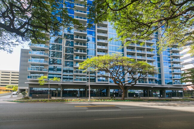 Building Photo - 1391 Kapiolani Blvd