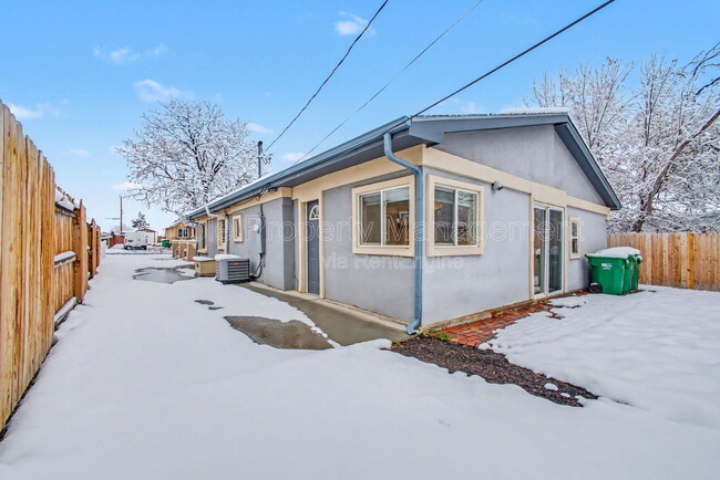 Building Photo - 3130 W Longfellow Pl