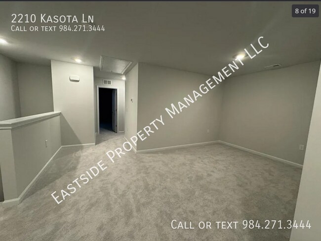 Building Photo - 2210 Kasota Ln