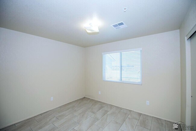 Building Photo - 7266 E 37th Pl