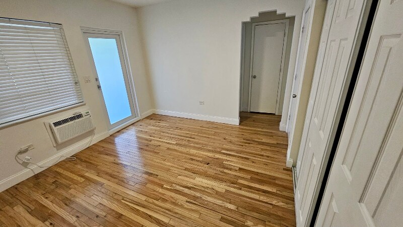 Building Photo - 9005 NE 8th Ave