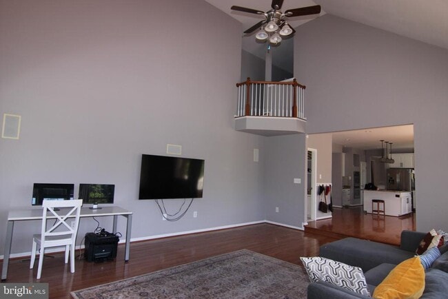 Building Photo - 25783 Fenian Ct
