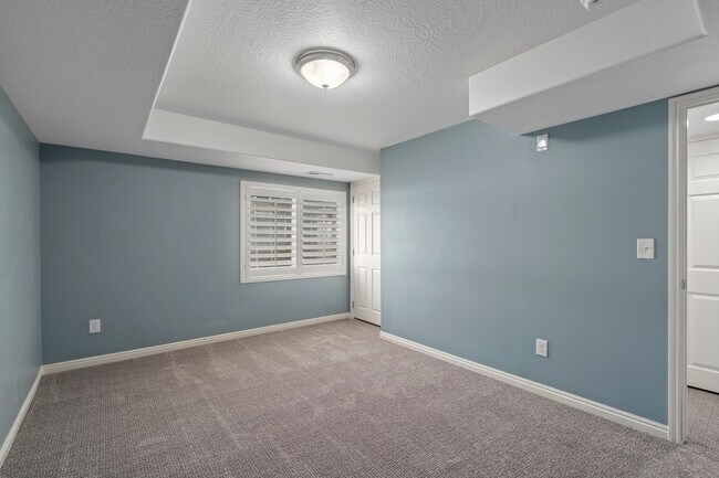 Building Photo - 456 W 2600 N