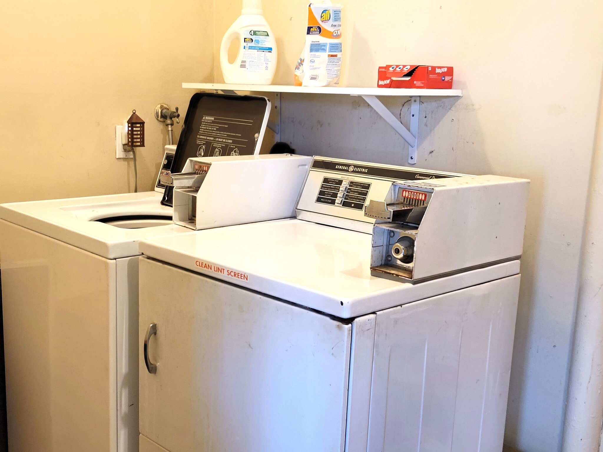 Building Photo - 1001 Seal Way