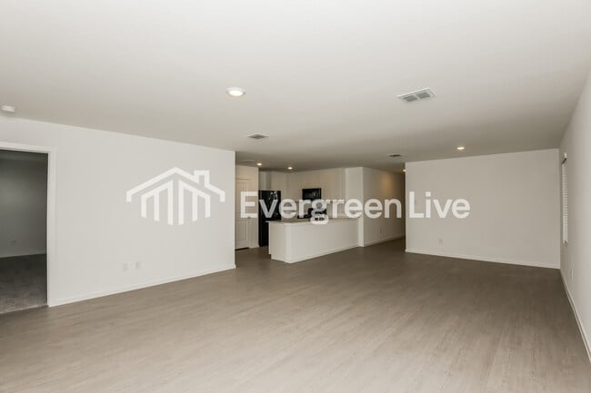 Building Photo - 2260 Tierra Madre Blvd