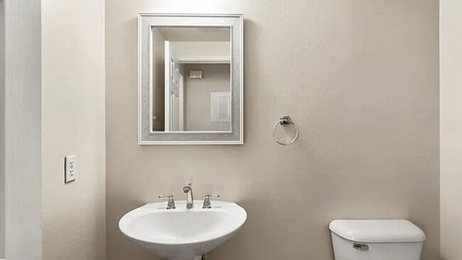 Building Photo - 308 Terra Bella