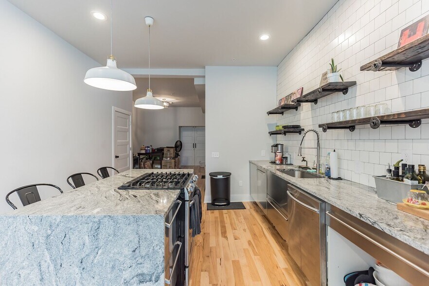 Building Photo - 1152 S 12th St