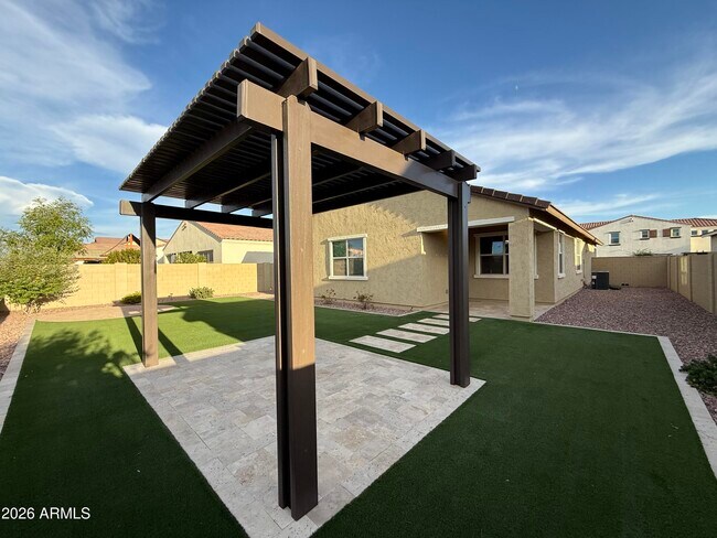 Building Photo - 9458 Thatcher Ave