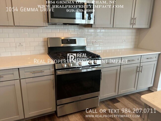 Building Photo - 1054 Gemma Dr