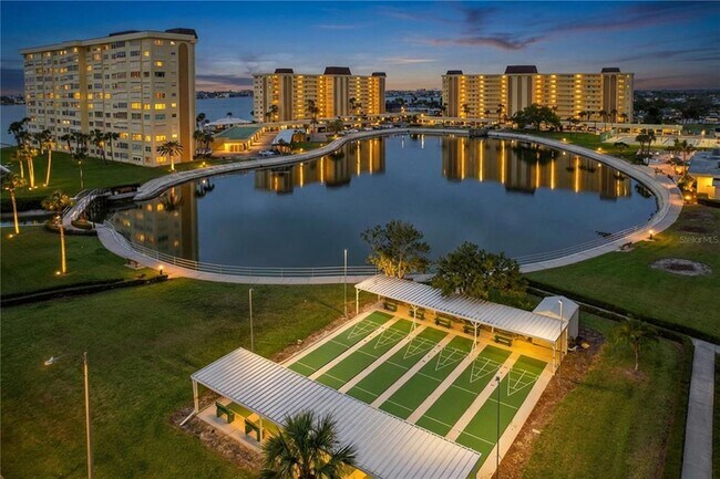 Building Photo - 4650 Cove Cir