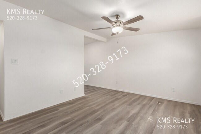 Building Photo - 262 N Melwood Ave