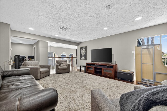 Building Photo - 5815 Green Terrace Ln