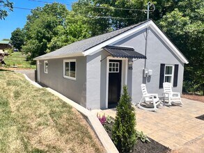 Building Photo - Christiansburg, 2 BR / 1 BA, Available for...