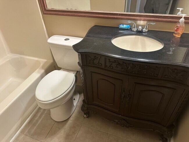 Building Photo - 435 Haltiwanger Rd