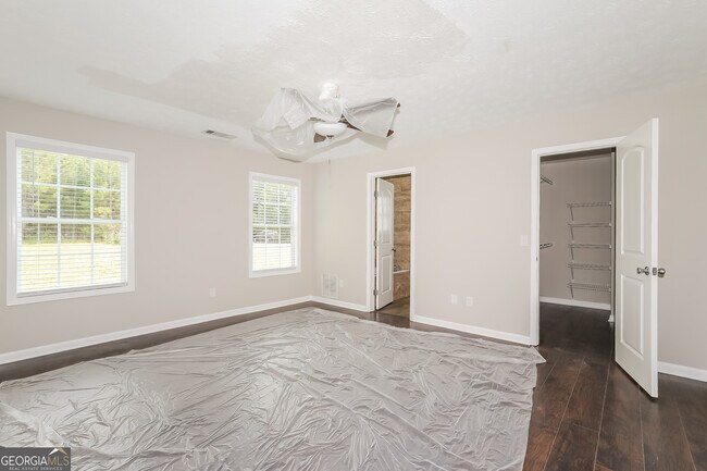Building Photo - 110 Lumby Ln