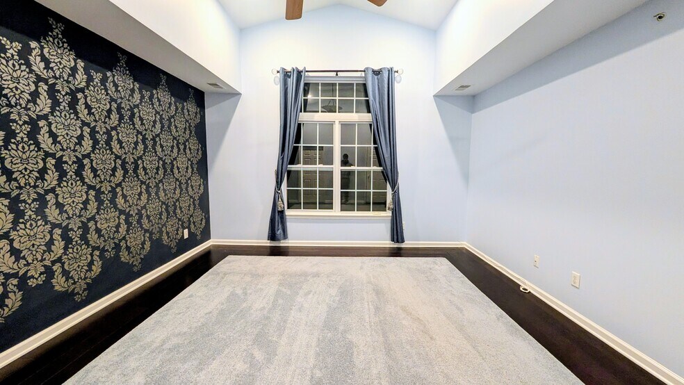 Building Photo - 3038 King Ct