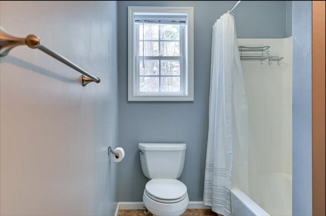 Building Photo - 38 Fawn Ln