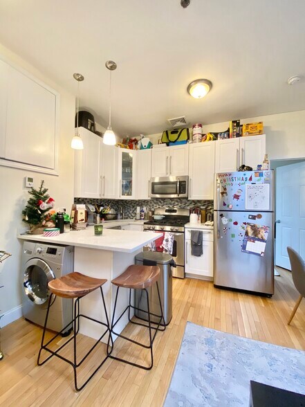 Building Photo - 243 Northampton St