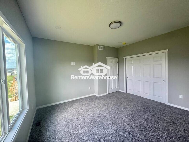 Building Photo - 1006 Polk St