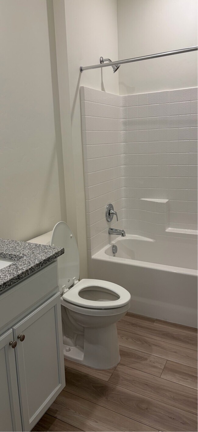 Building Photo - 7821 E Myrtle Bch Dr