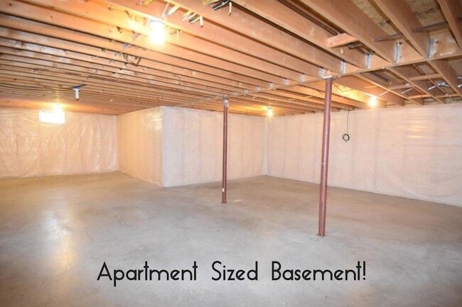 Building Photo - 73 Partridge Dr