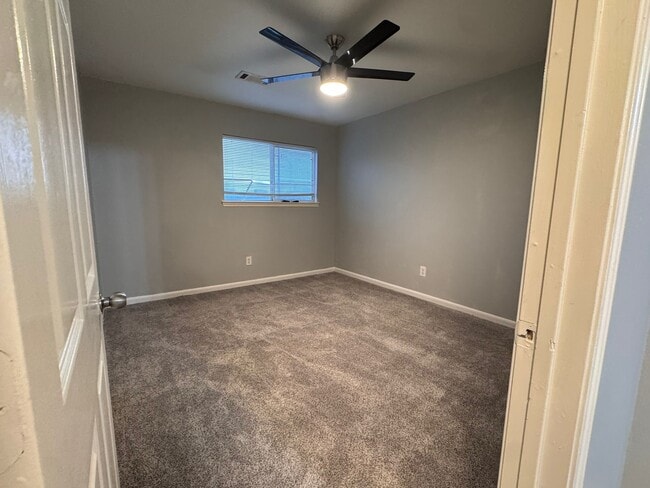 Building Photo - 6427 Waldron Cir