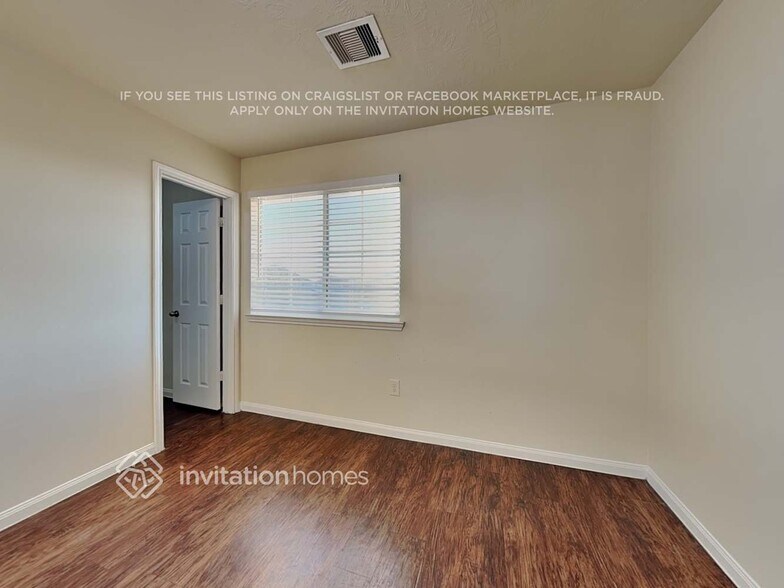 Building Photo - 12618 Mountain Daisy Rd