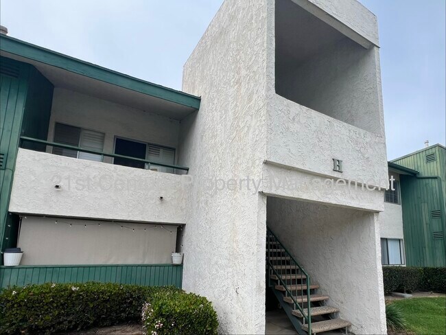 Building Photo - 15224 Ocaso Ave