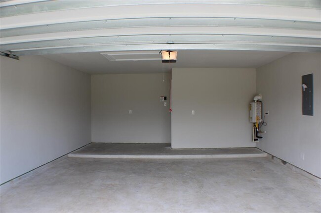 Building Photo - 18210 Mulberry Spring Cir