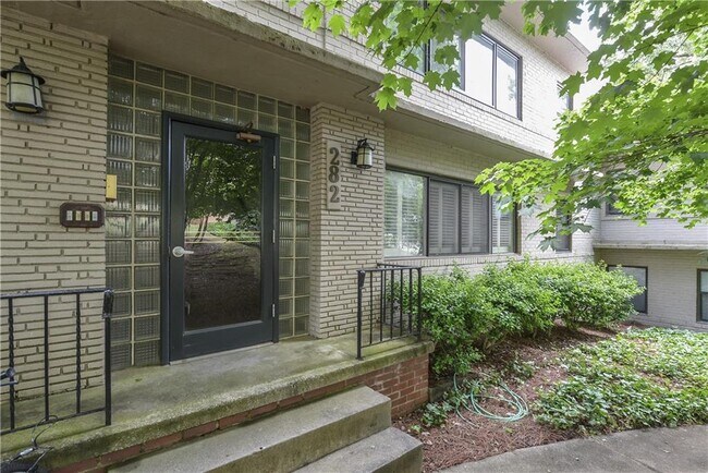 Primary Photo - 282 Ardmore Cir NW